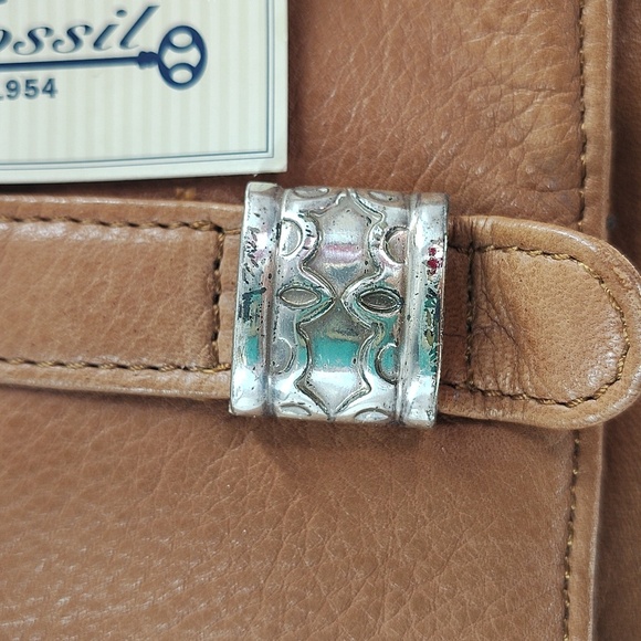 Fossil Vintage Light Brown Leather Crossbody Silver Hardware - Picture 3 of 13